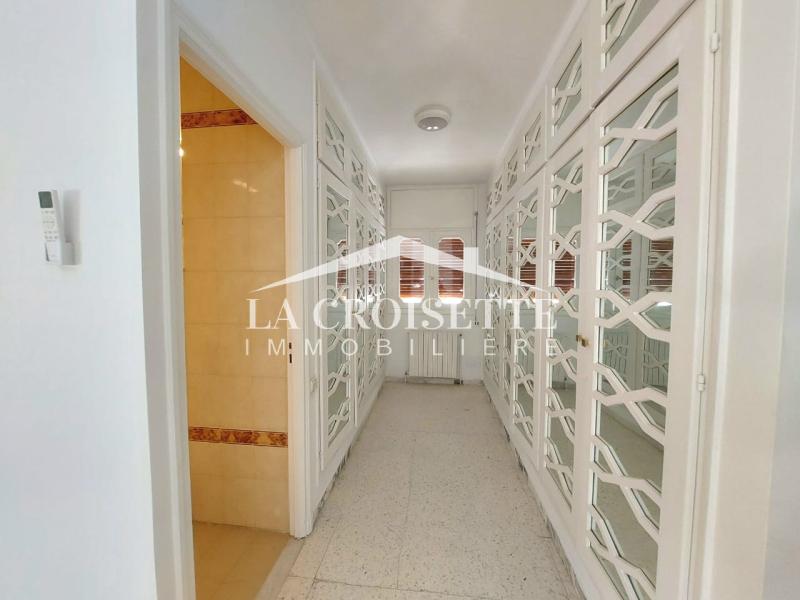 Villa S+6 à La Marsa
